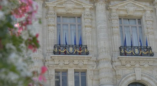 drapeaux en berne