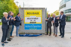 Dévoilement de la plaque Roubaix Ville à Vélo