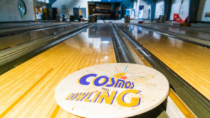 Photos prises à l'intérieur de l'ancien bowling
