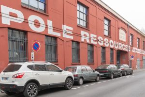 Pôle Ressources Jeunesse , façade du Pole Deschepper