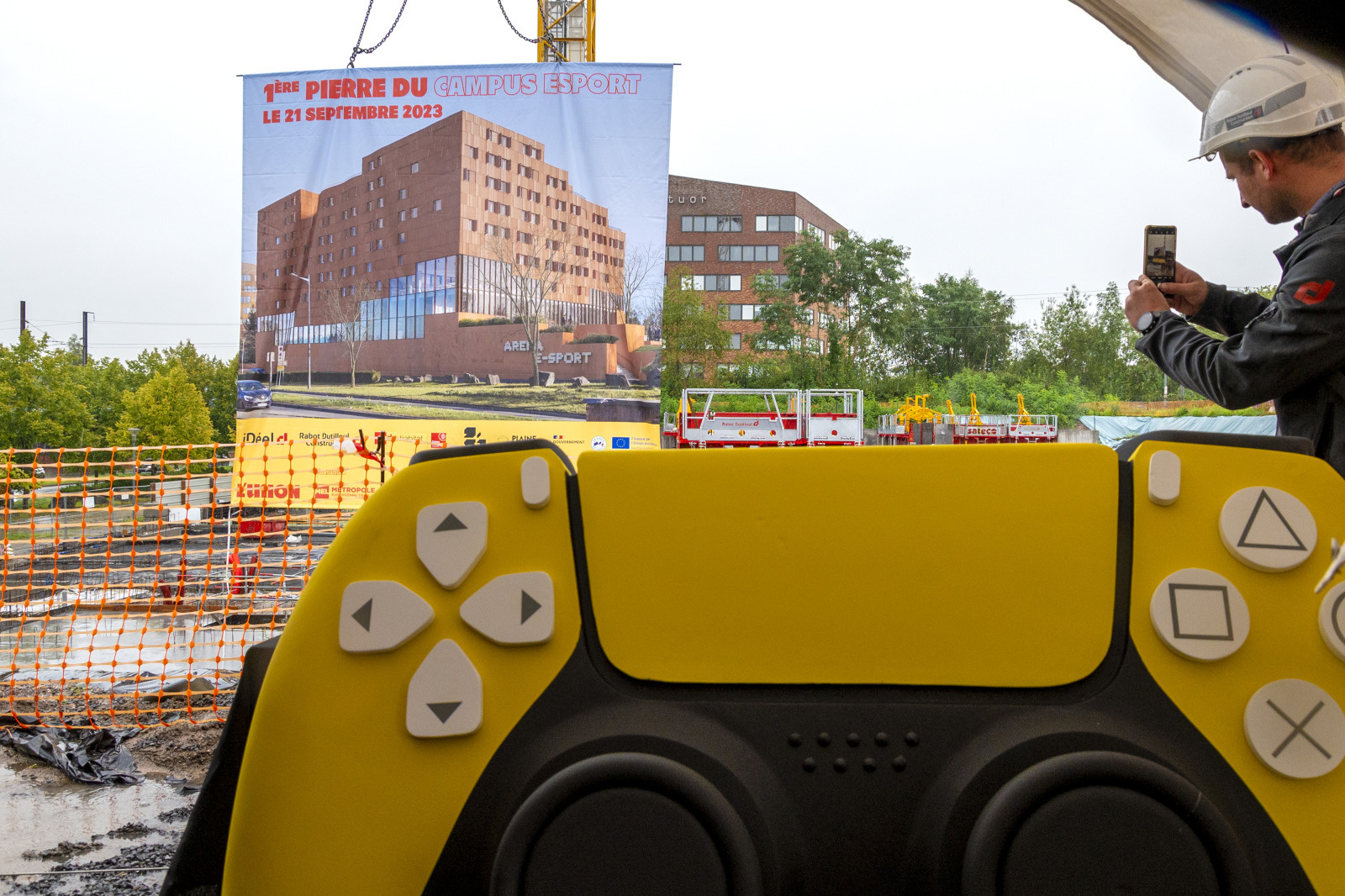 Première pierre du futur Campus Esport à la Plaine Images 🎮