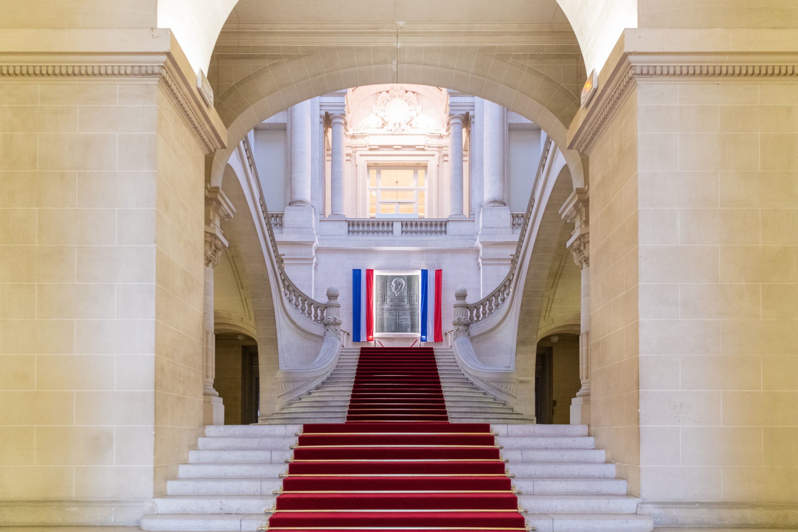 NouveauTapisRouge_Hotel de Ville